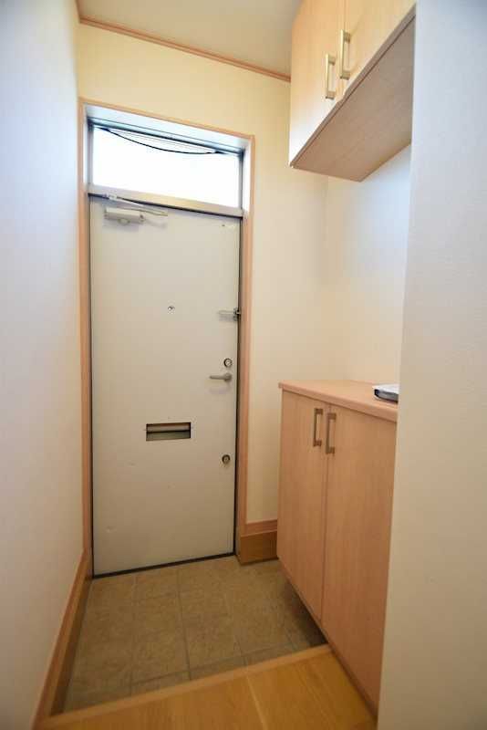 カーササンライズ 玄関