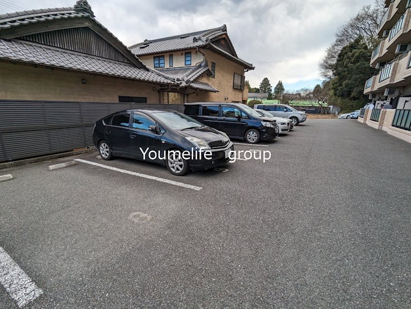 レスポワール海老名 駐車場