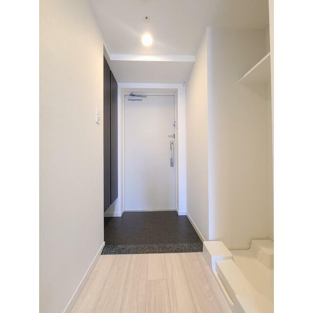 ＬＩＭＥ　ＲＥＳＩＤＥＮＣＥ　ＨＩＲＡＴＳＵＫＡ　ＷＥＳＴ 玄関