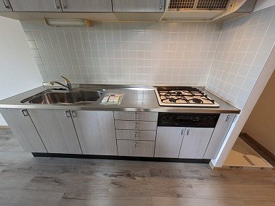 鈴与レジデンス キッチン