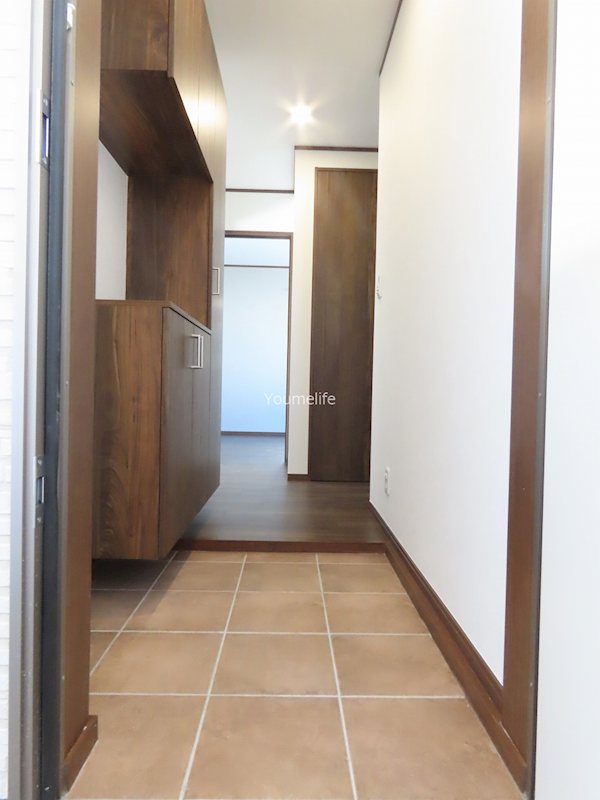 ソルヴィータ天王山Ⅱ 玄関