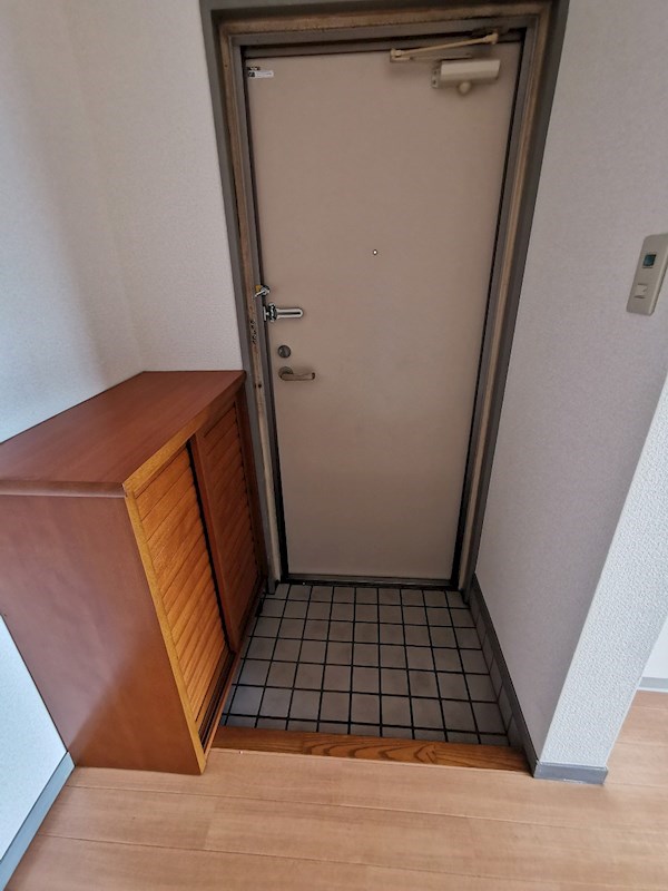 リバータウン松枝 玄関