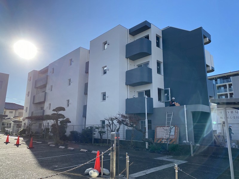 ホロン伊勢原 303号室 外観