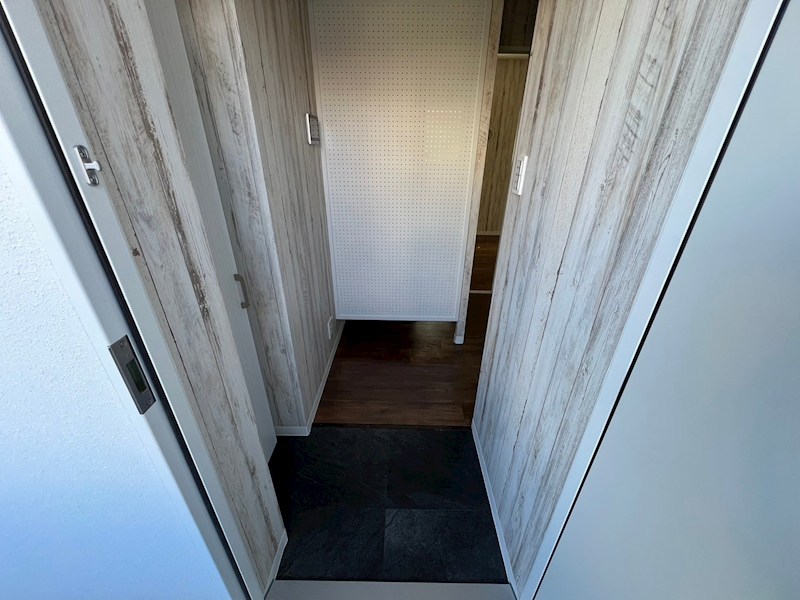 ホロン伊勢原 玄関