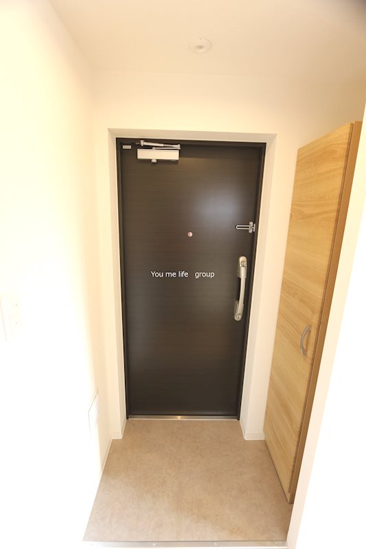 シュヴァンネージュ 玄関