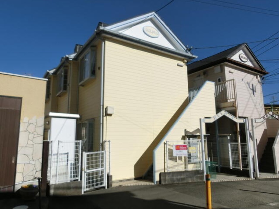 ベルピア伊勢原1-1 202号室 外観