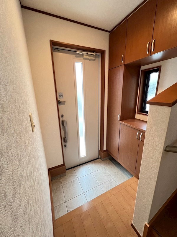 関本戸建住宅 玄関