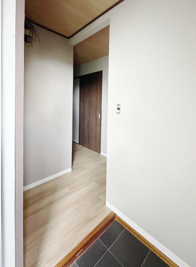 オレンジヒルズ 玄関