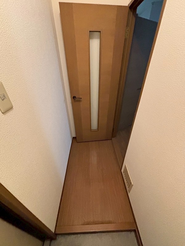 フローラサトウＡ 玄関