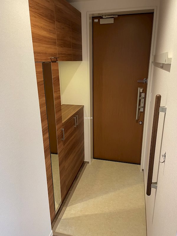 コンフォーザ鎌倉 玄関