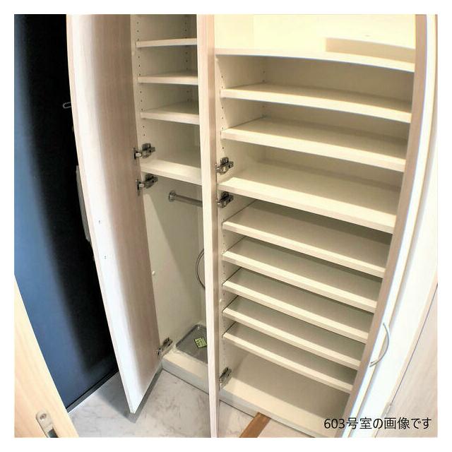 ＲＯＯＴＳ（ルーツ） 玄関