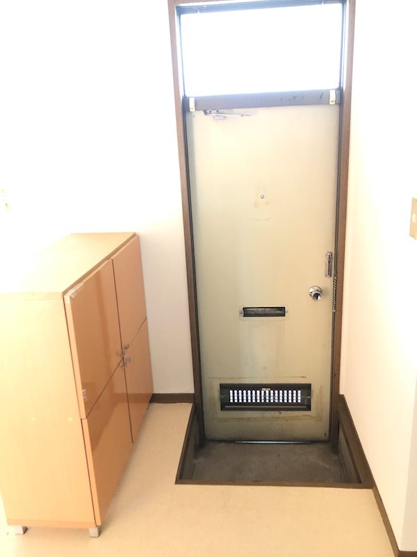 メゾンDE三邸 玄関