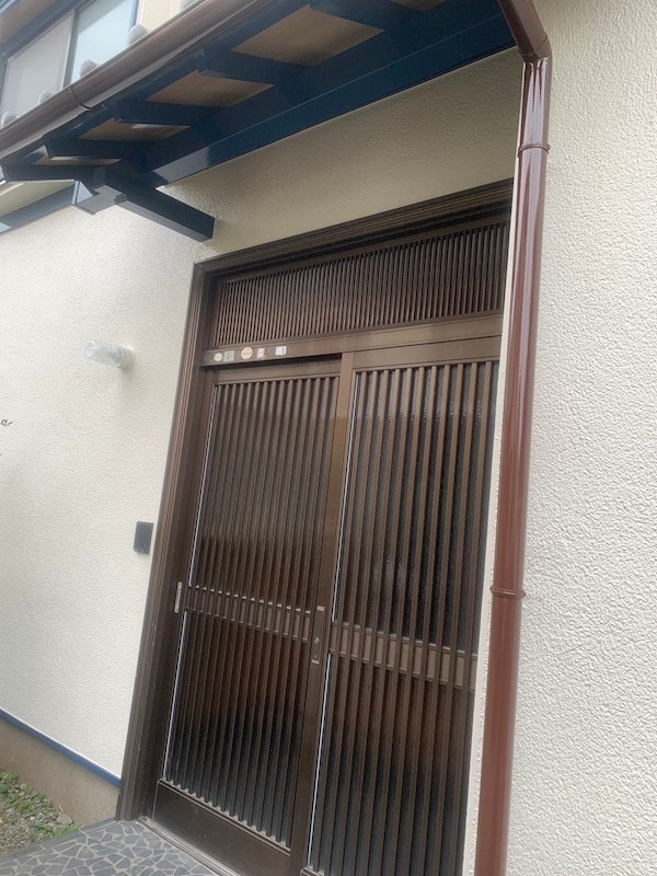 旭が丘貸家 玄関