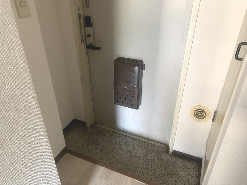 第１０明智ビル 玄関