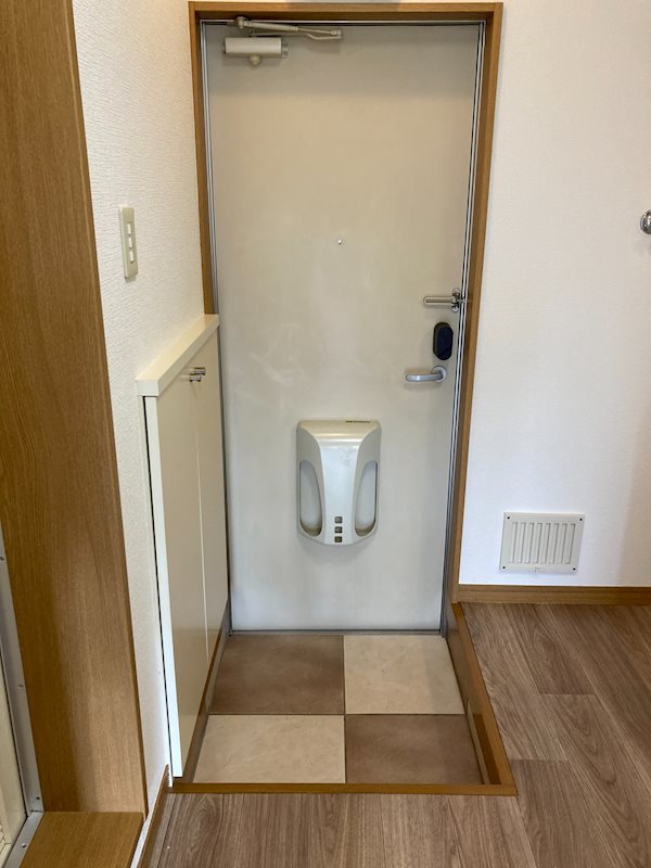 エタニティ 玄関