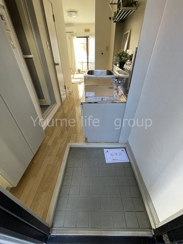 玄関 ロンディネ平塚 玄関