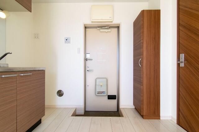 アザレア湘南  玄関