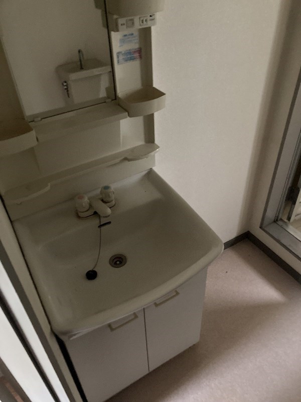 サニーサイド大磯A 洗面所