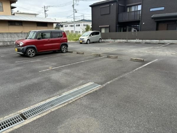真壁ハイツ 駐車場