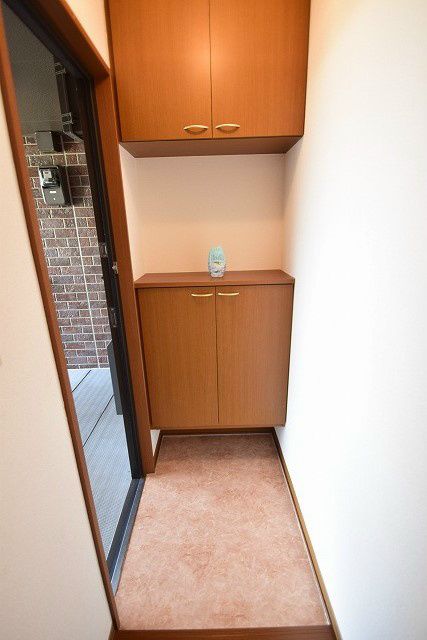 リヴェールKⅠ 玄関