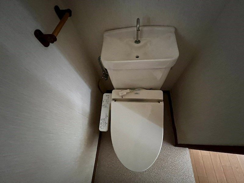 トイレ ハイツ吉川 その他2