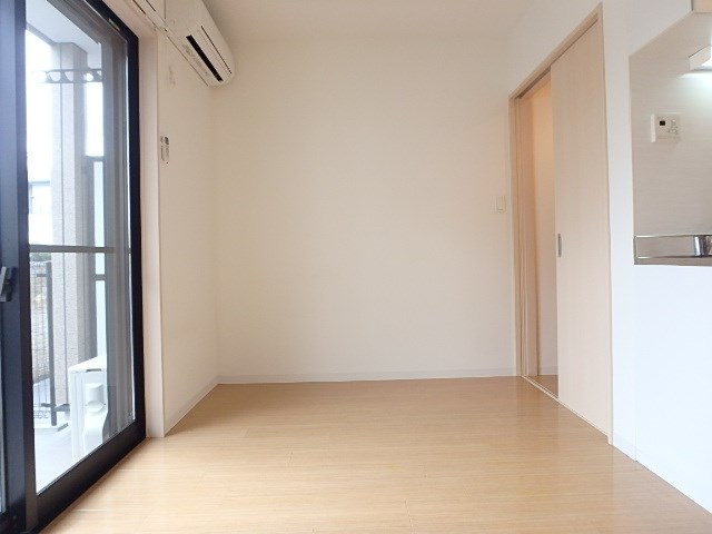 パーシモン リビング