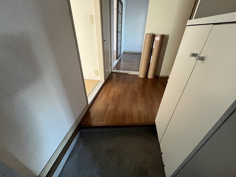 ハイツフローラ 玄関