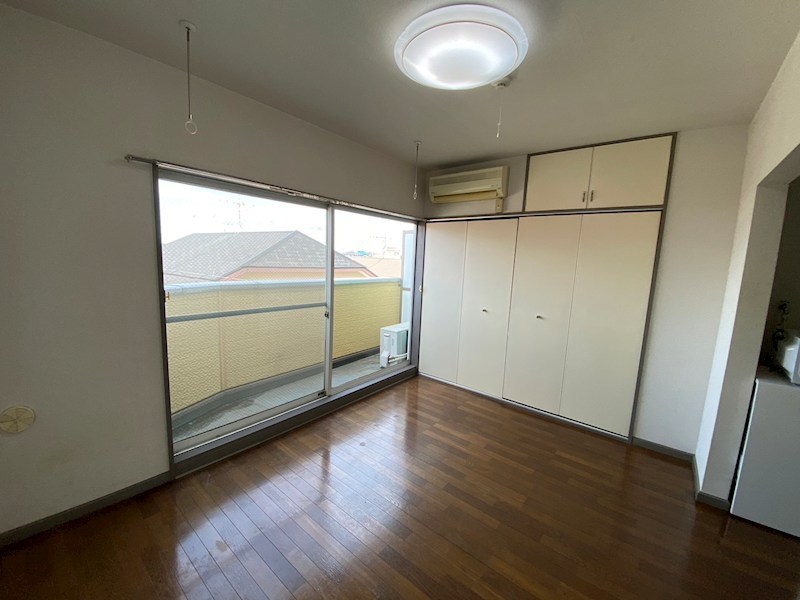 テニメント・ヒル リビング