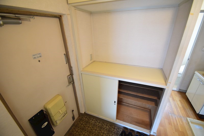 第1セピアコート興津 玄関