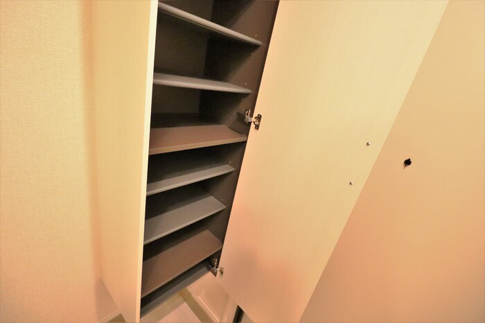 アイウェル湘南台 玄関