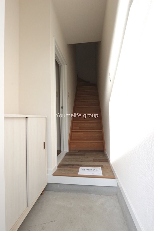 ハイツ市川 玄関