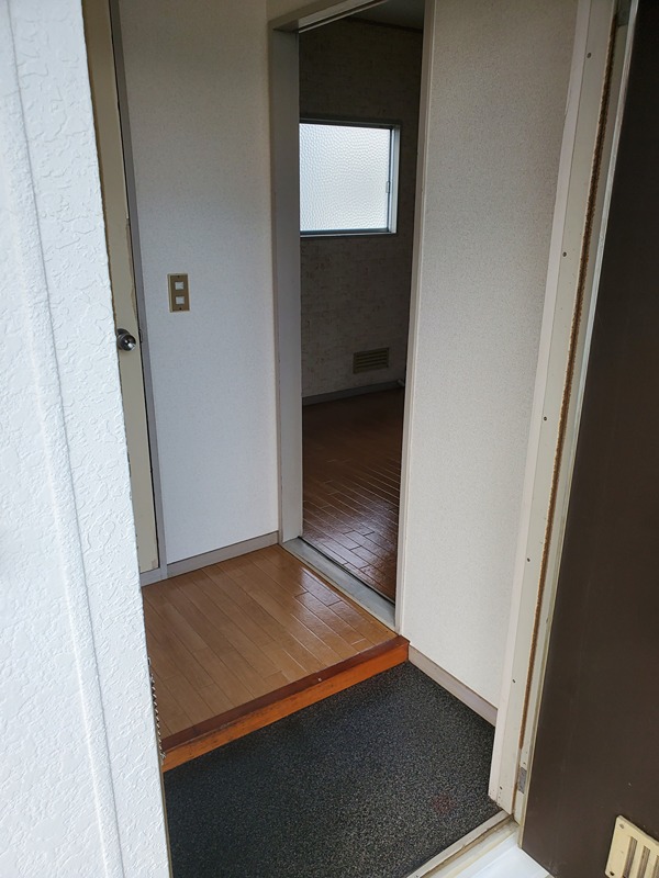 ラークハイツ 玄関