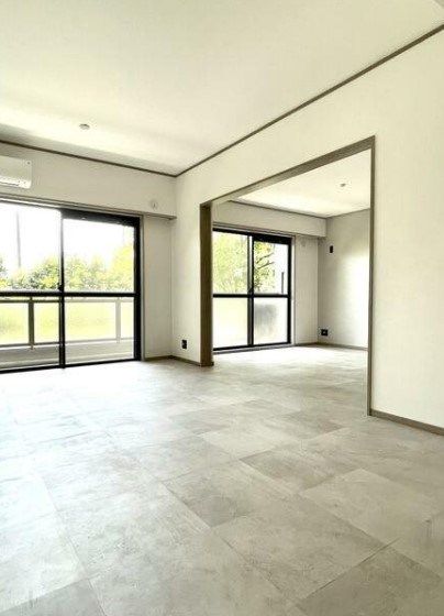 ＶＩＬＬＡＧＥ森の里Ｅ号棟 リビング