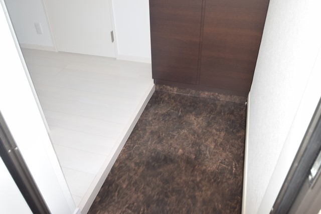 ピュアメゾン秦野南矢名 玄関