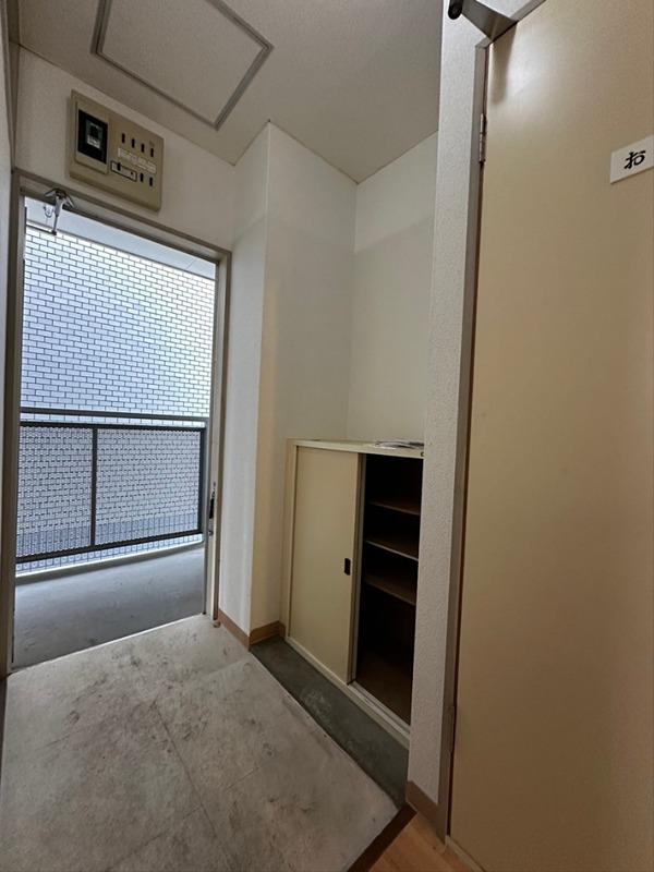 シャルム本厚木 玄関