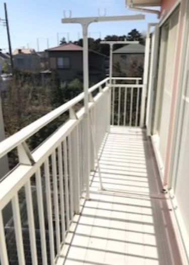 藤沢六会貸家 ベランダ