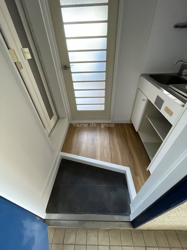 サーフ松風町 玄関