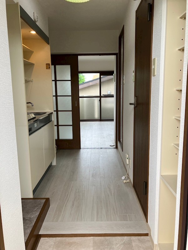 メゾン榎木町 玄関