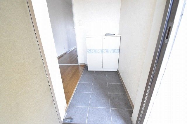 グレース吉川 玄関