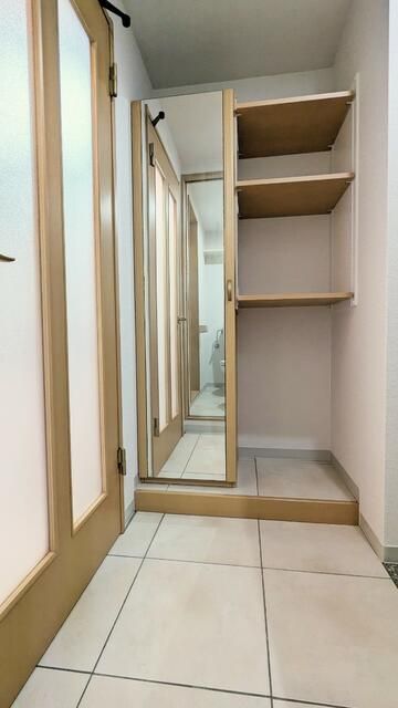 シェルコート 玄関