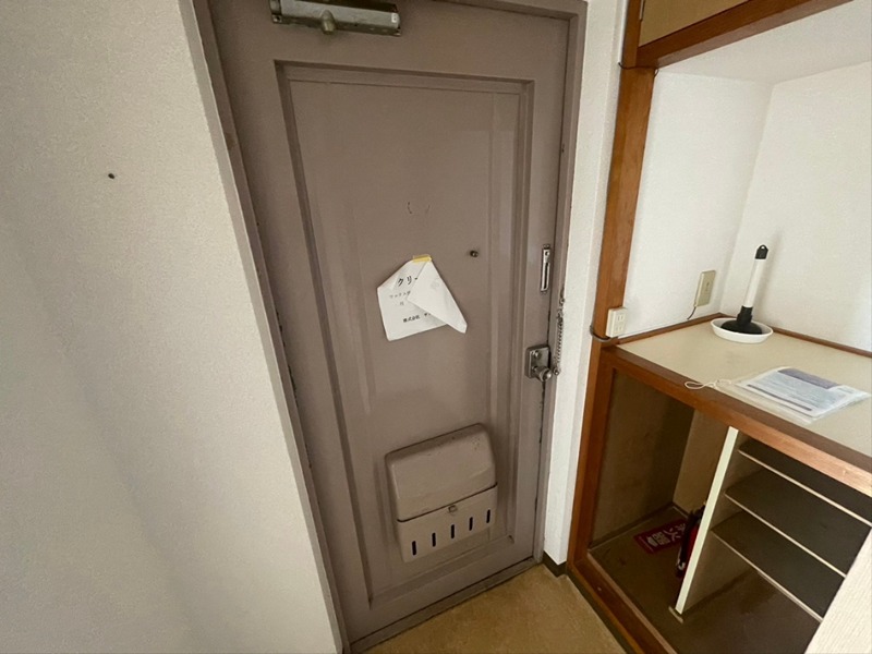 興津ハイツ 玄関