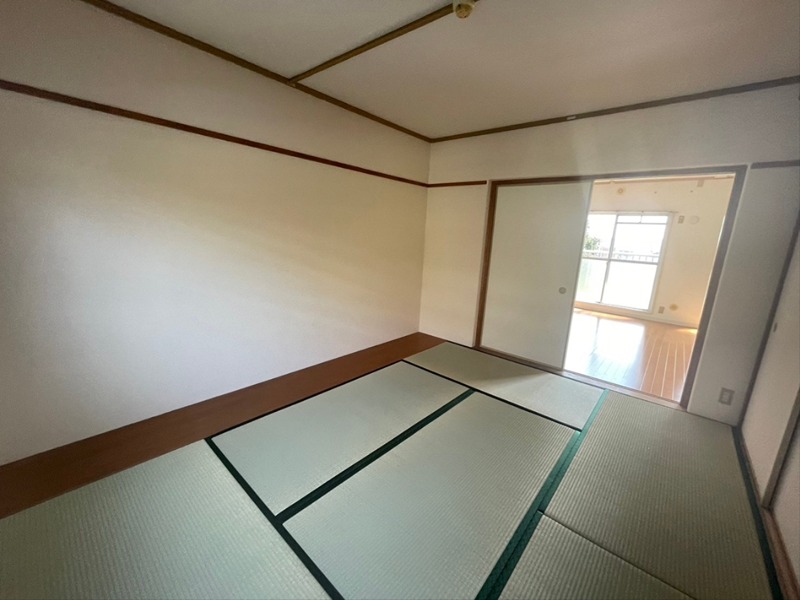 興津ハイツ ベッドルーム