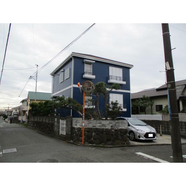 トリコロール鵠洋 201号室 外観