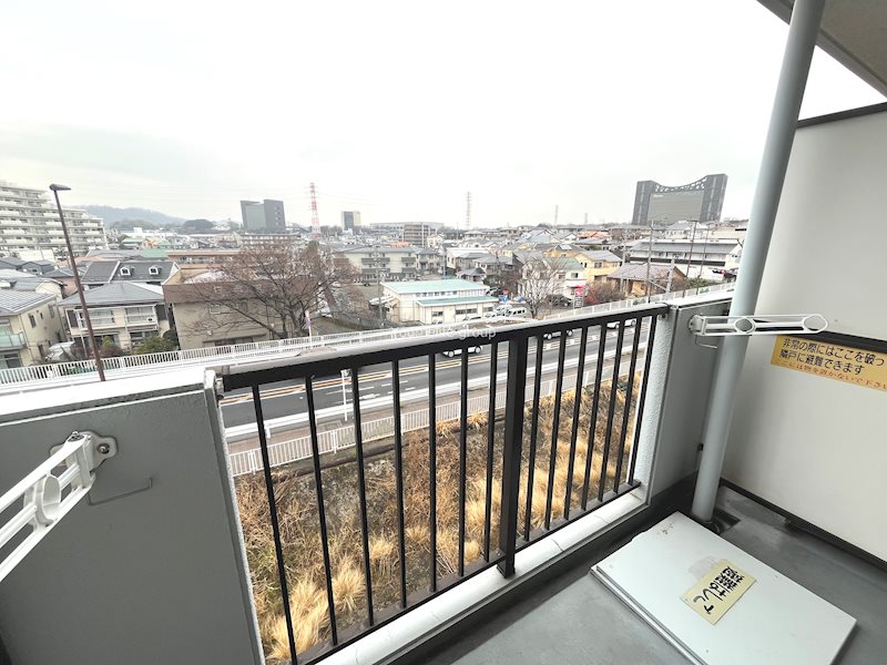 クリオ愛甲石田壱番館 ベランダ