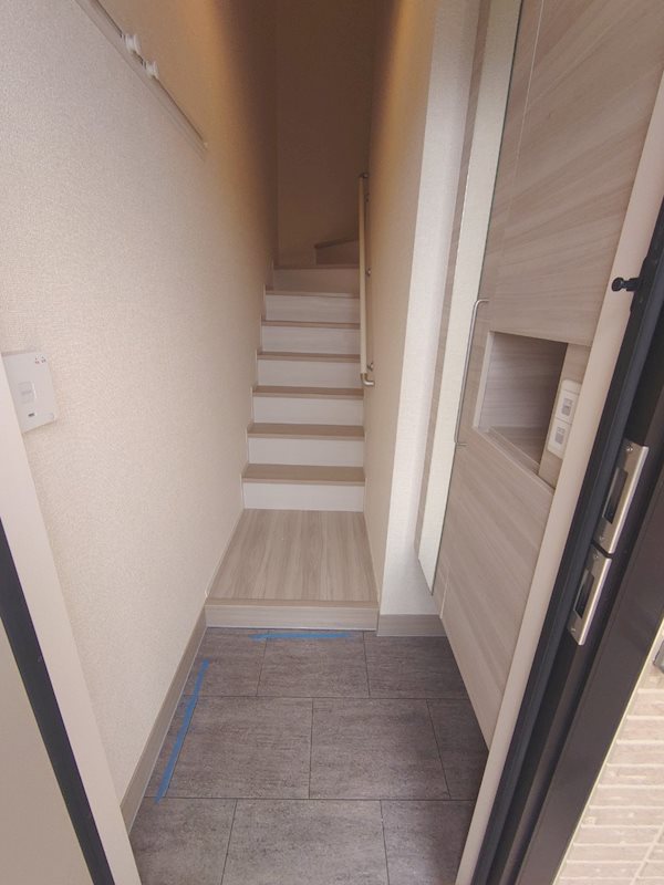 Villa Luminous Shonandai 玄関