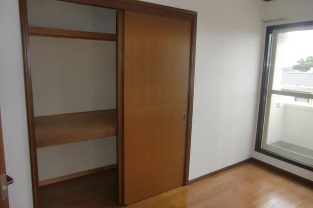 ロワジール緑園　C棟 ベッドルーム