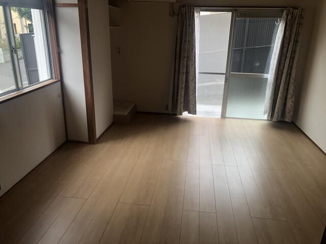 グランジュ城山 リビング