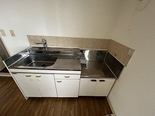 メゾンサンライトF キッチン