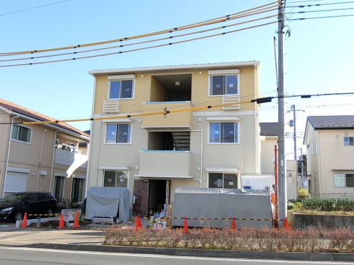 ロイヤルヒルズS  301号室 外観