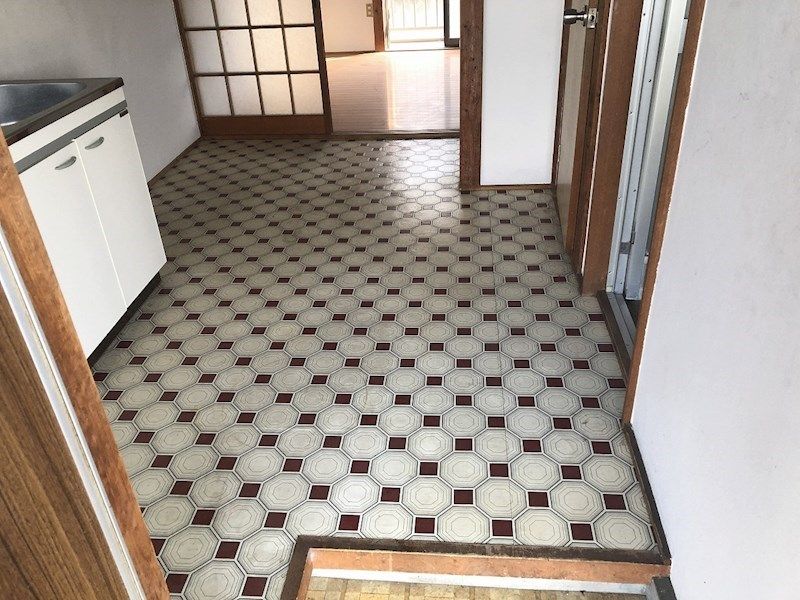 城所ハイツ 玄関